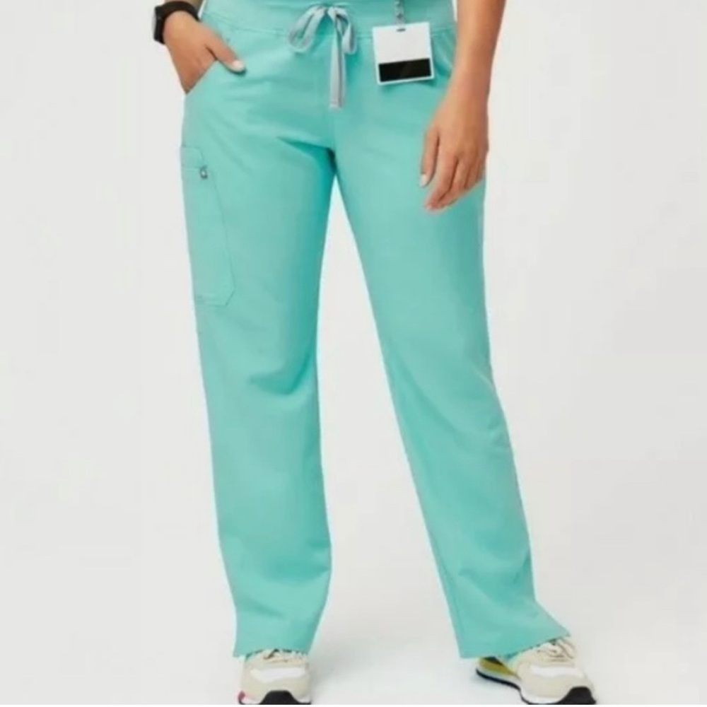 FIGS women's Fresh Aqua Kade™ - Tall Cargo Scrub Pants - S - Tall / Fresh Aqua